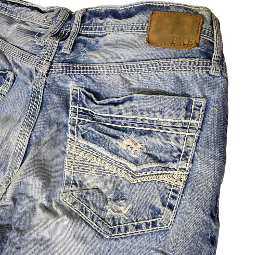 BKE Tyler 34L Western Cowboy Distressed Light Wash Mens Jeans 34x32 - Picture 8 of 8